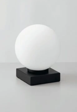 Tischleuchte Pluto -Lichtwelt Verkauf FJPG S700 1700